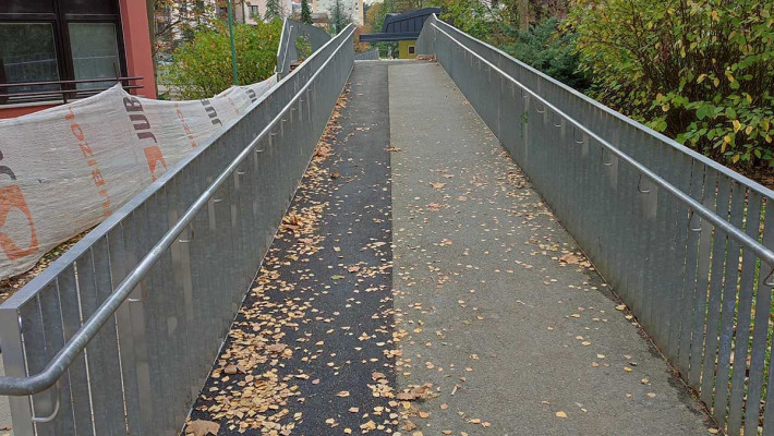 Utrinki | Odprtje in predaja prenovljene klančine