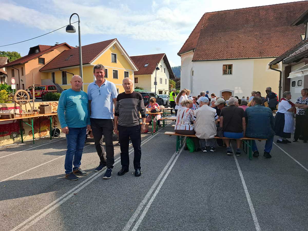 DRUŽENJE KRAJANOV ŠALEKA IN STAROTRŠKI DAN