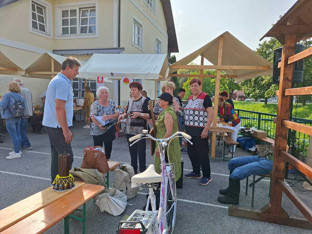 DRUŽENJE KRAJANOV ŠALEKA IN STAROTRŠKI DAN