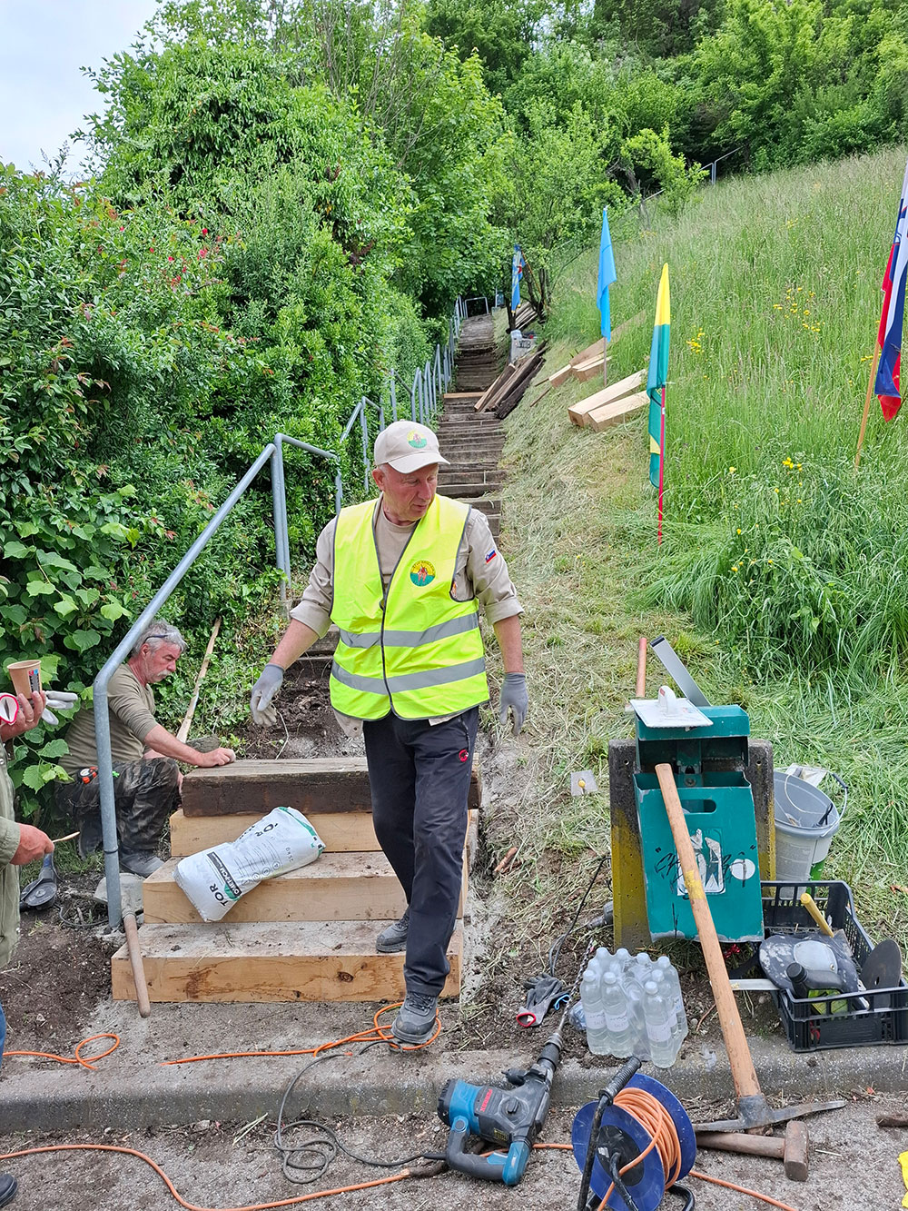 MENJAVA STOPNIC PROTI ŠALEŠKEM GRADU 