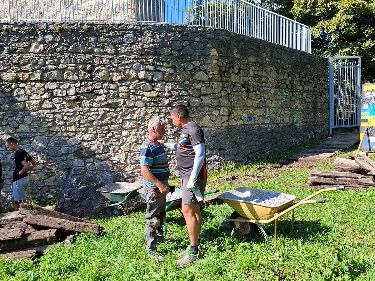 MENJAVA STOPNIC PROTI ŠALEŠKEM GRADU