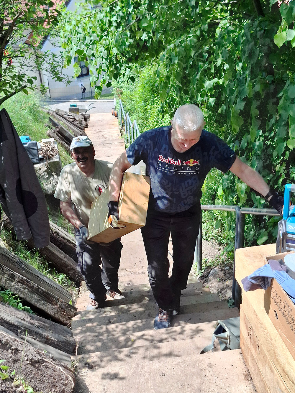 MENJAVA STOPNIC PROTI ŠALEŠKEM GRADU 